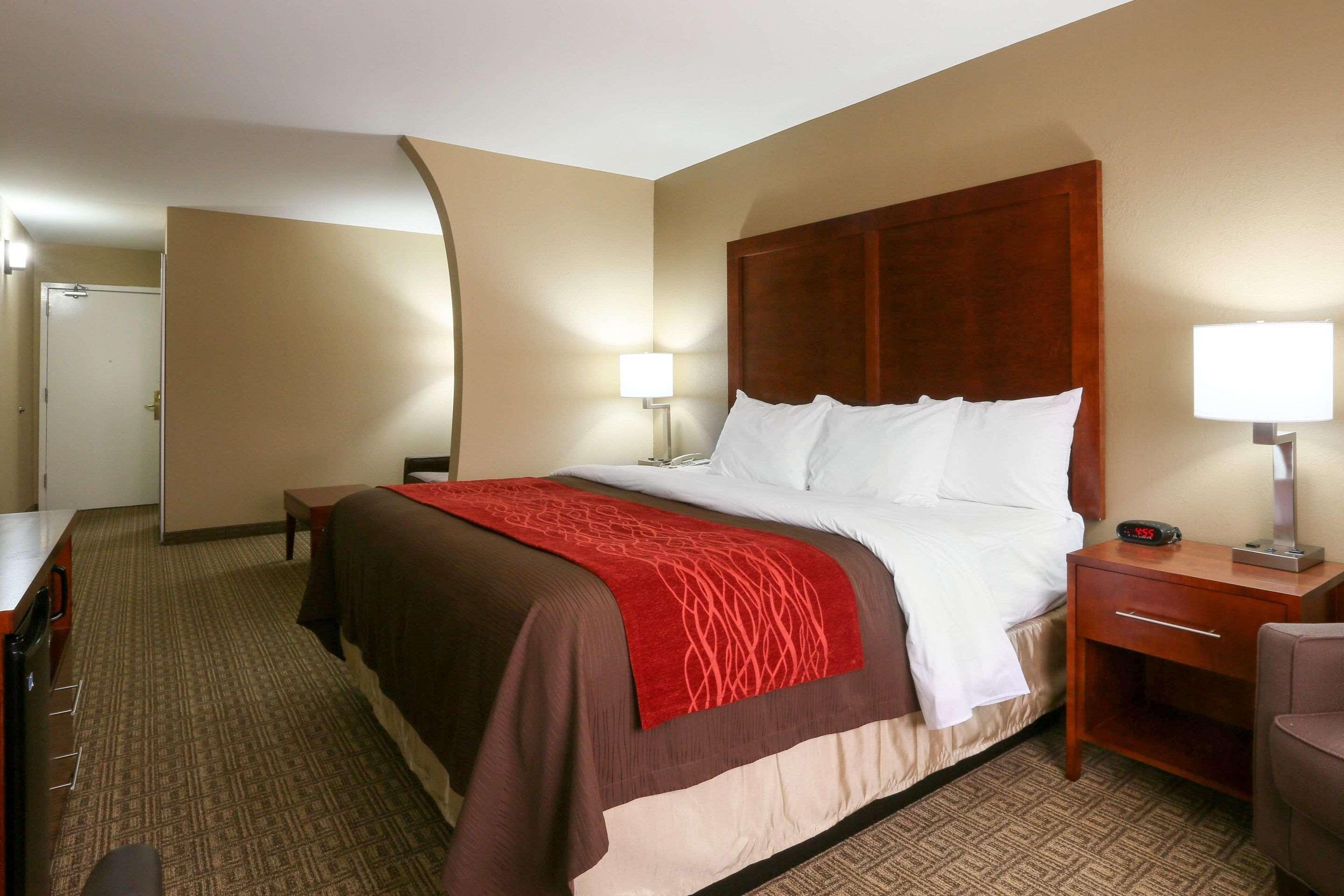 Comfort Inn & Suites Leeds I-20 Exterior photo